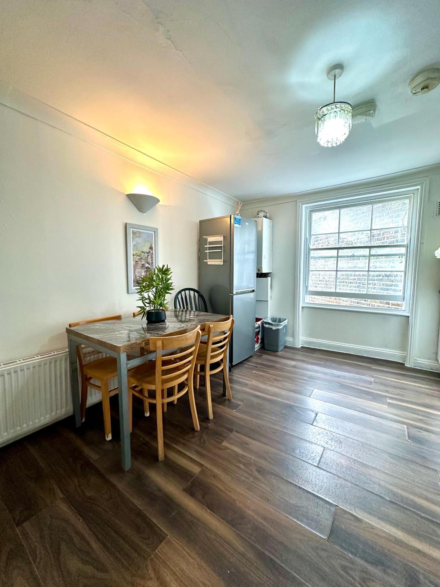 Stunning 4 Bedroom Flat In Kingscross, St Pancras! Apartamento *